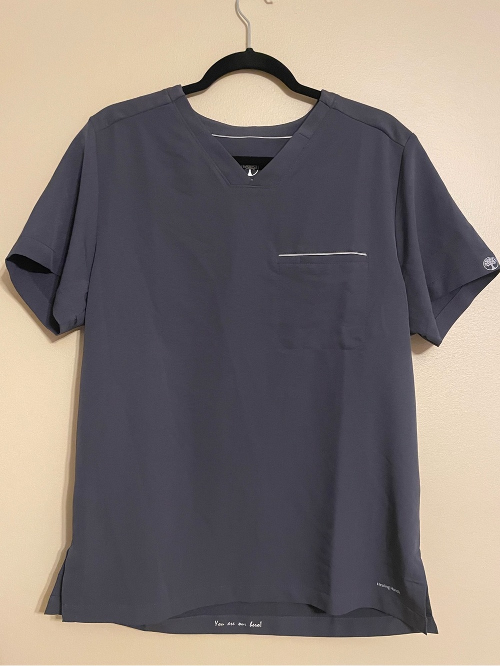 Healing Hands Spencer one pocket v neck scrub top size medium pewter